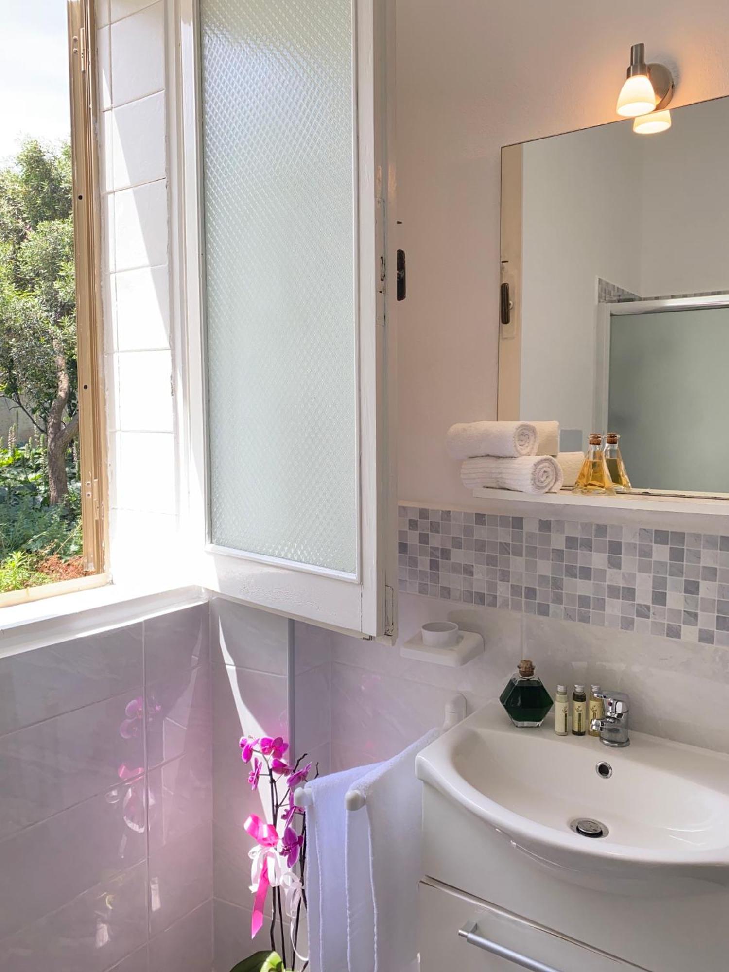 Villa Rocco Rooms Santa Teresa Gallura Habitación foto