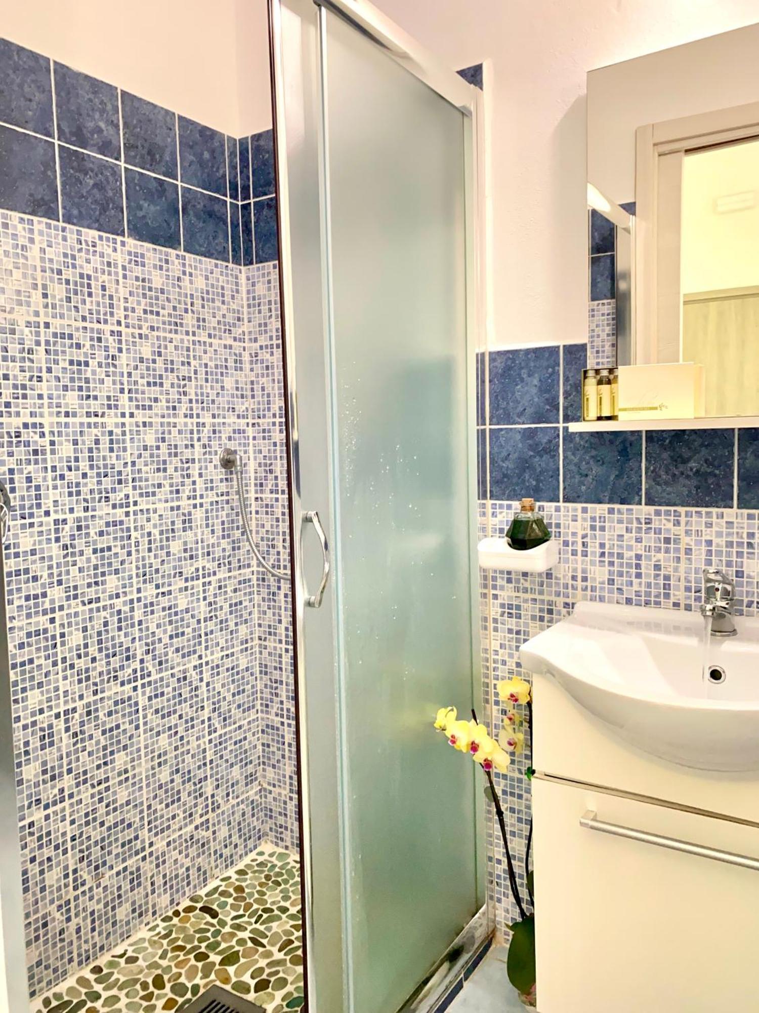 Villa Rocco Rooms Santa Teresa Gallura Habitación foto
